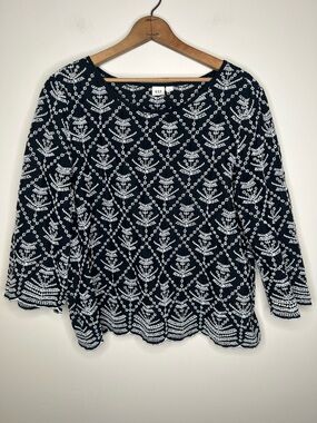 Gap Black White Eyelet Top Size L 3/4 Sleeves Romantic 100% Cotton